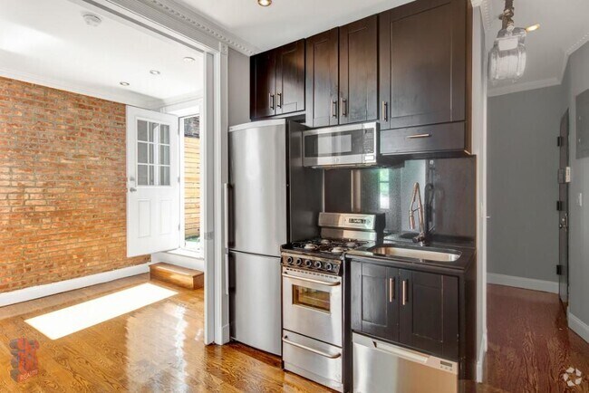 Building Photo - 314 E 106th St Rental