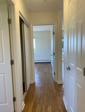 Building Photo - 31 Iroquois St Unit 12L