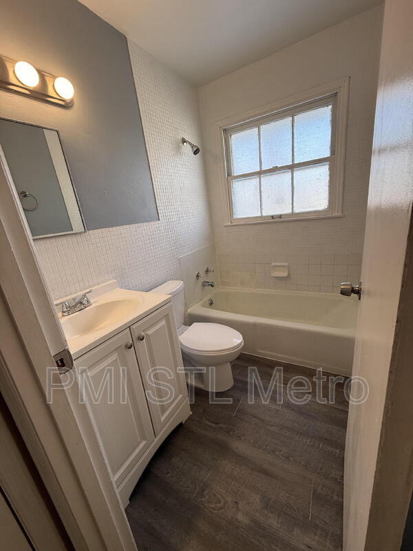 Photo - 329 Caithness Rd