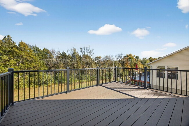 Photo - 820 Whisper Creek Ct