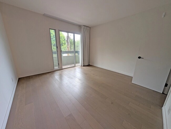 Photo - 850 2nd St Unidad 209