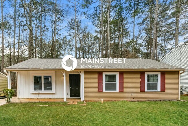 Building Photo - 3 Bedroom Pet-Friendly Home in Stone Mountain, GA with Main Street Renewal