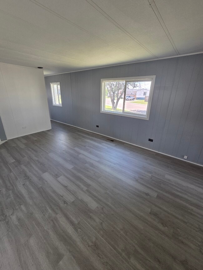 Photo - 1511 Mydland Rd