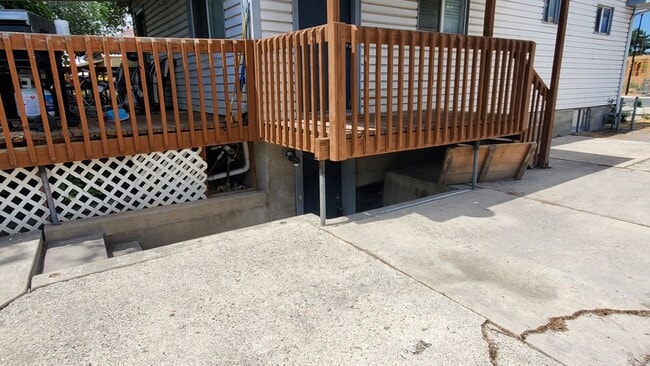 Building Photo - 133 Cottage Ave Unit B