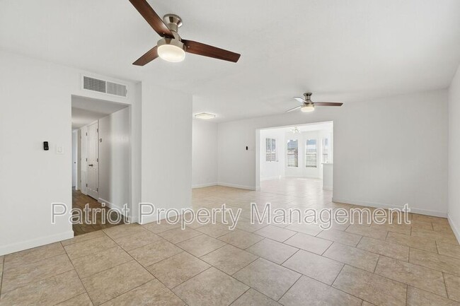 Photo - 3701 W Keim Dr