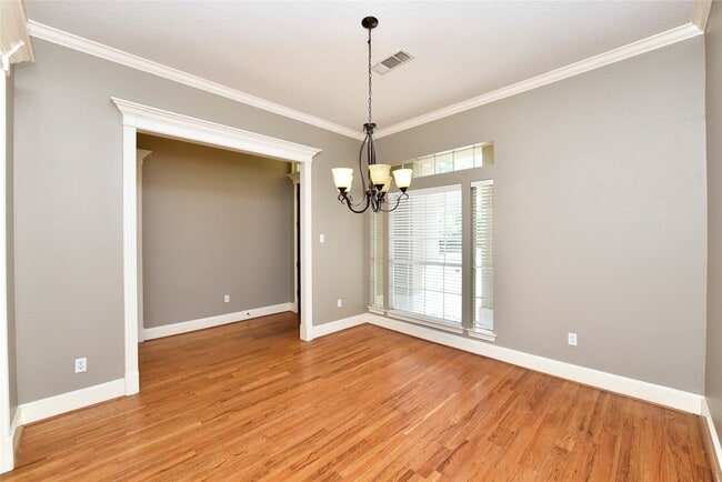 Photo - 5830 Hornwood Dr