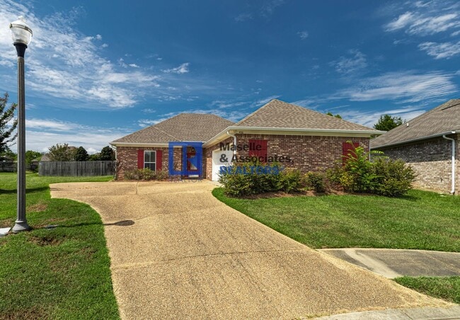 Building Photo - Beautiful 3 bedroom, 2 bathroom house in B...