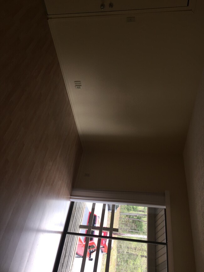 Photo - Robinwood Apartments Unit 16