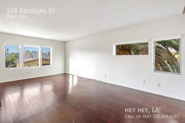 Photo - 158 Douglas St