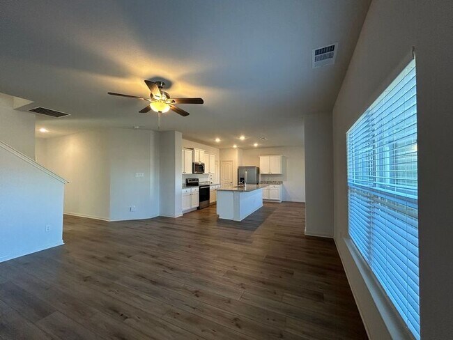 Photo - 321 Sunnymeade Ln