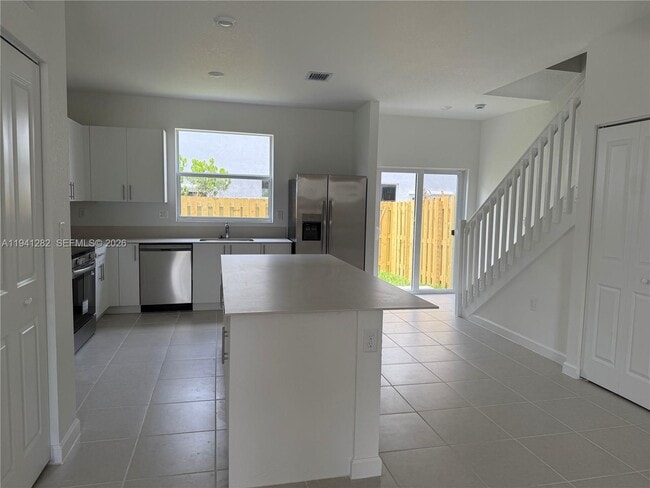 Photo - 1182 NW 1st Ter