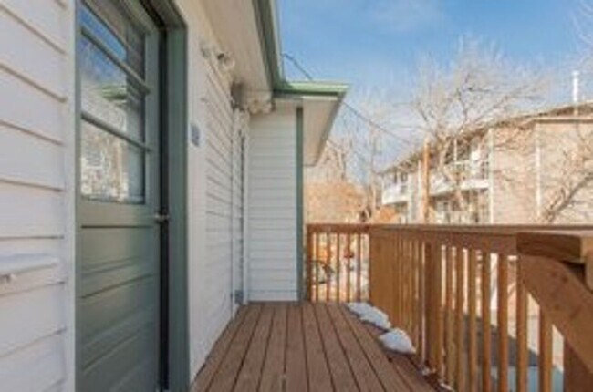 Photo - 1719 Marine St Unidad B