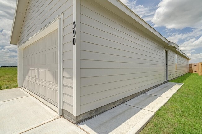 Photo - 390 LUCIA Way