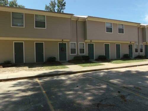 Oakwood Apartments - Oakwood Apartments
