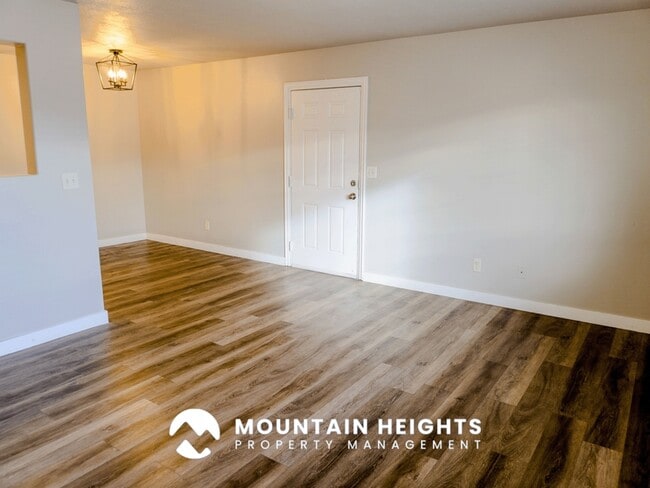 Photo - 26 W 7500 S Unidad 6