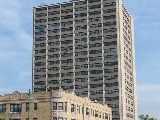 Island Terrace Apartments - Island Terrace