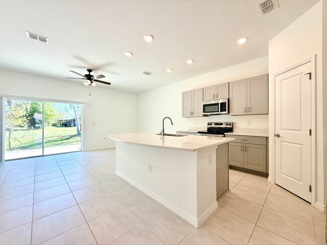 Photo - Designed for the way you live! 3Bedrooms/2.5Bath Edgewater Townhome