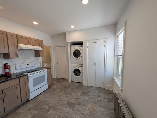 Photo - 1105 Queen St Unit Apt #2