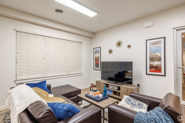 4BR, 4BA