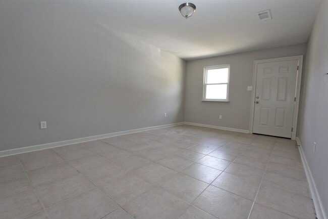 29195 - 29195 Apartment Unit A