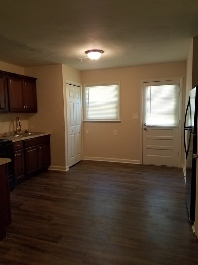 Photo - 120 Orange Ave Unidad A