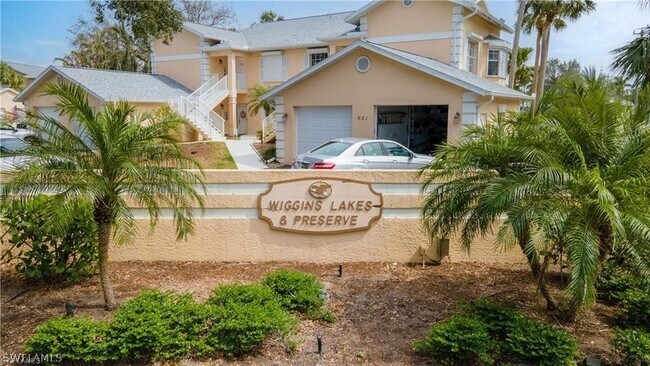 760 Wiggins Lake Dr Unit 205