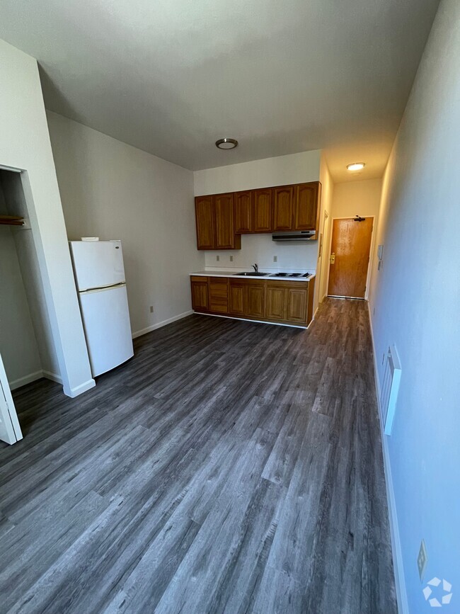 Building Photo - CHINATOWN - Studio Apartment near Financia... Unit 3C