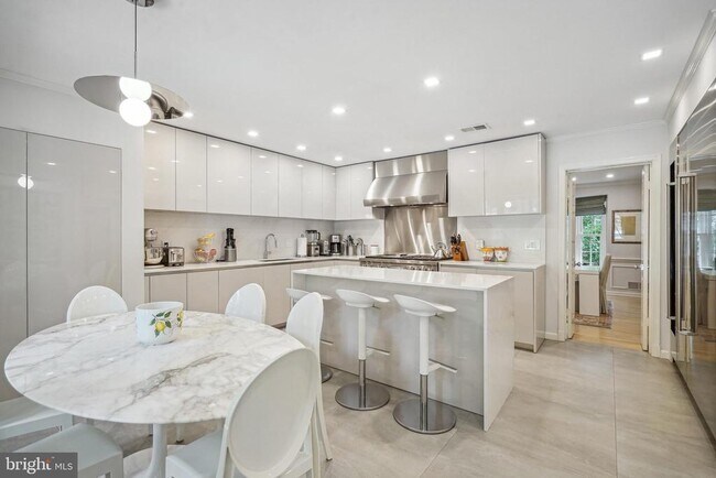 Photo - 4903 Baltan Rd