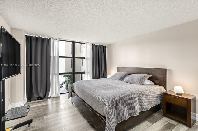 Photo - 18181 NE 31st Ct Unit 304