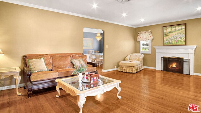 Photo - 2545 Sycamore Dr