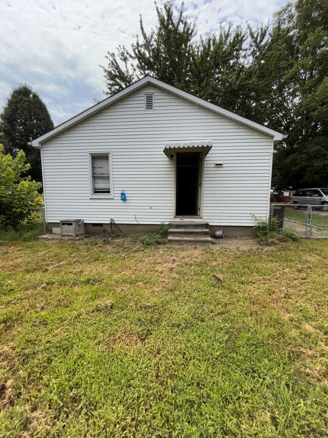 Photo - 2616 E Logan St