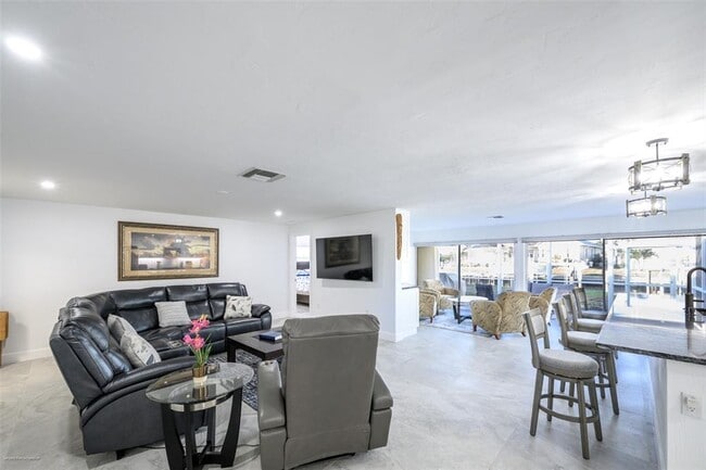 149 Crescent Dr