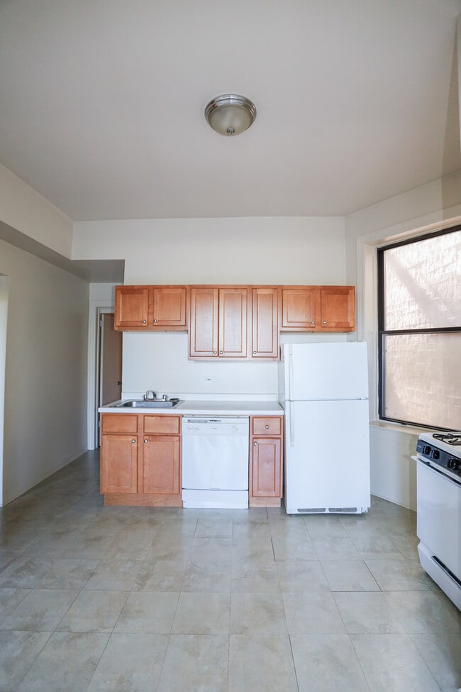 Photo - 703 W Willow St Unit 2B