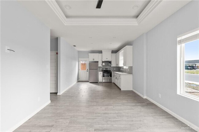 Photo - 17 N 33rd Ln Unit 2