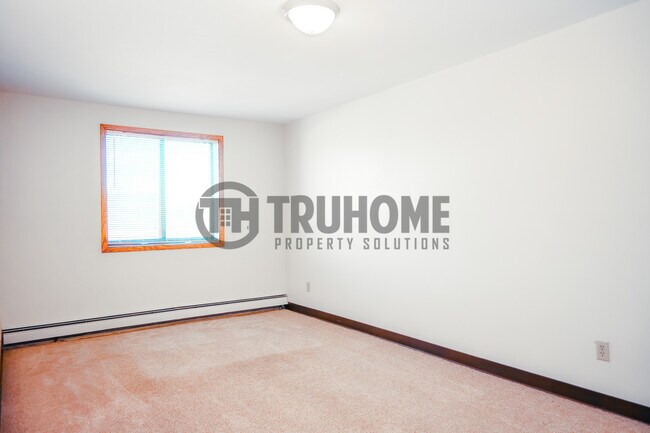 Photo - 715 N 40th St