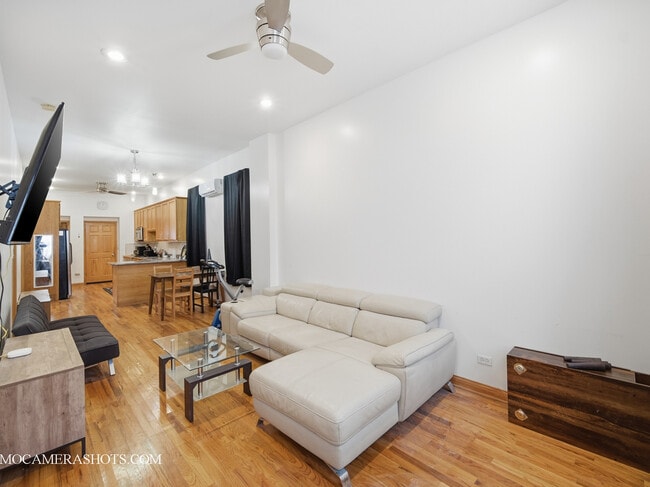 Photo - 2452 W Arthington St Unit 1