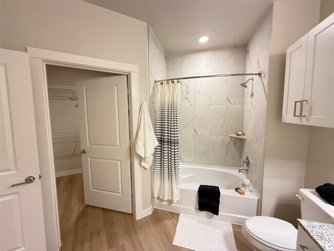 Photo - 3409 Brinkman St Unidad A6.212