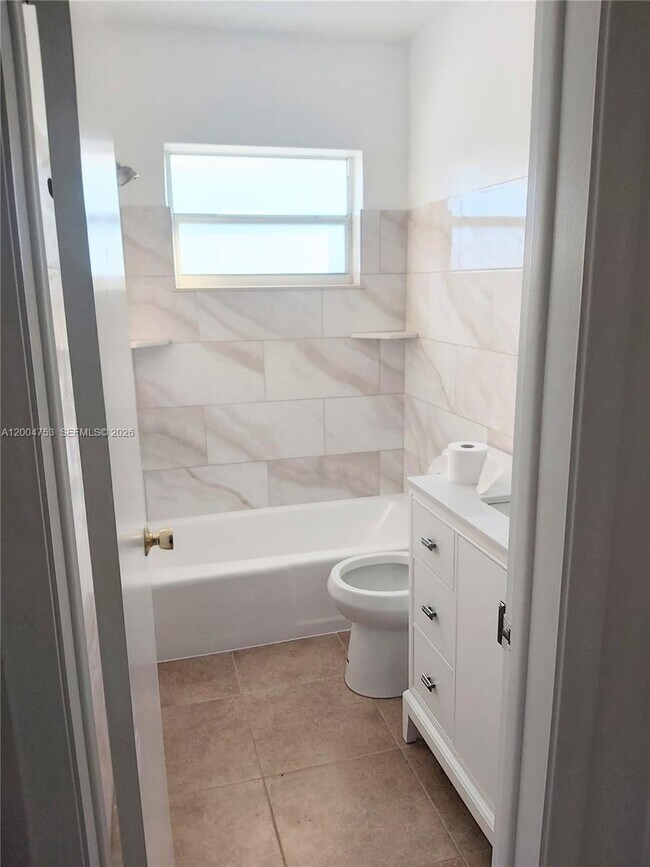 Photo - 1300 N 17th Ave Unit 202