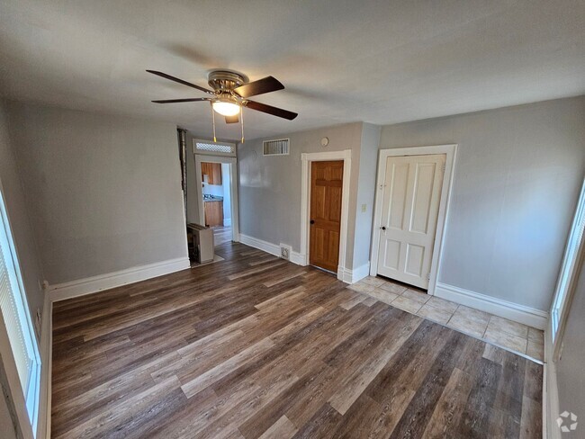 Building Photo - 34 E Anderson St Unit A Rental