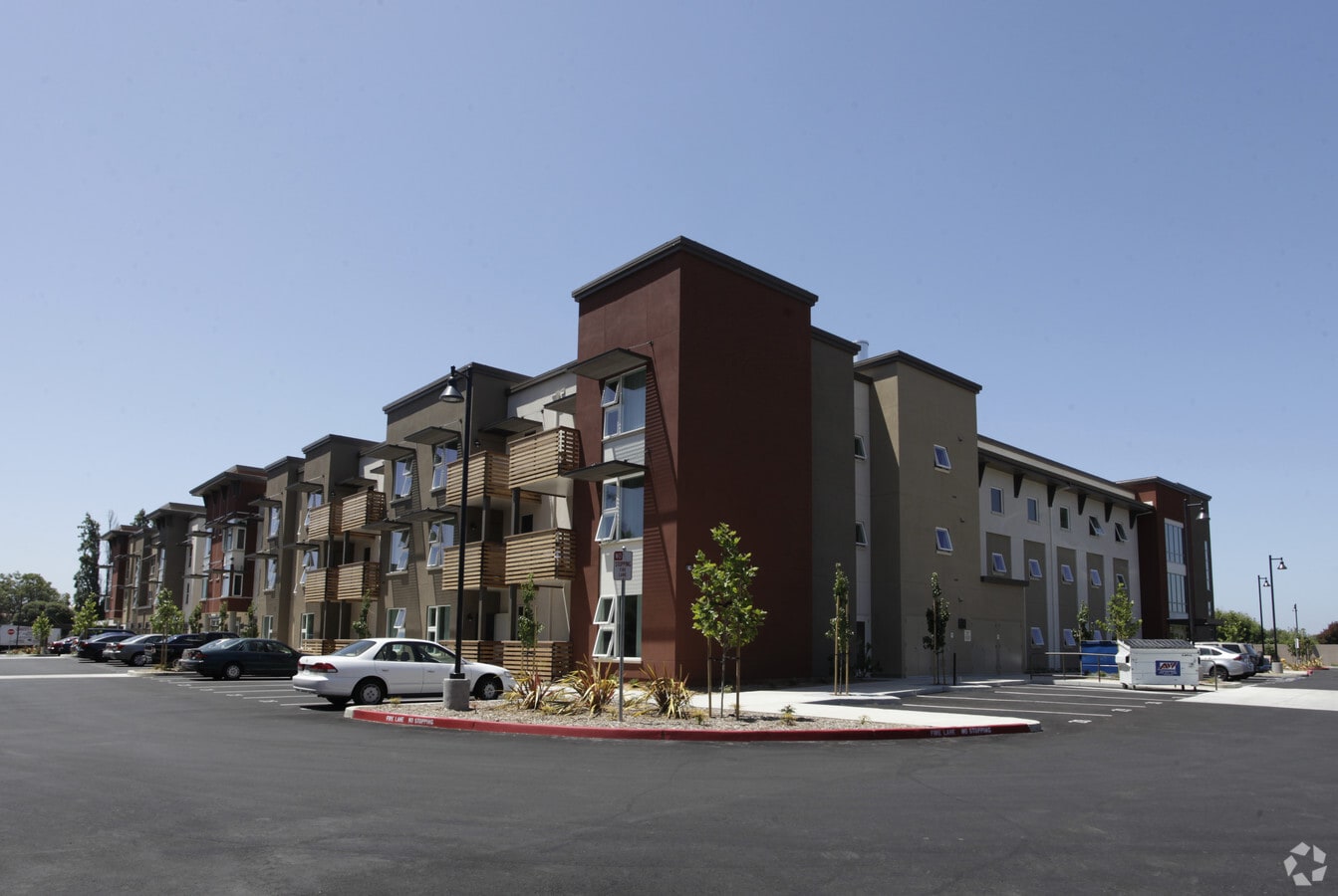 Primary Photo - Cottonwood Place Apartments