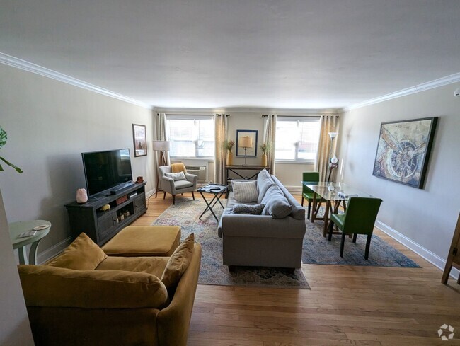 Building Photo - Stylish Furnished Lincoln Square 1 Bedroom Unit 2G Rental