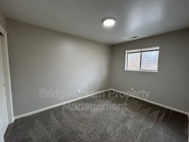 Photo - 7837 N Main St