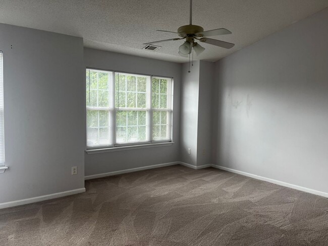 Photo - 127 Cirrus Ct
