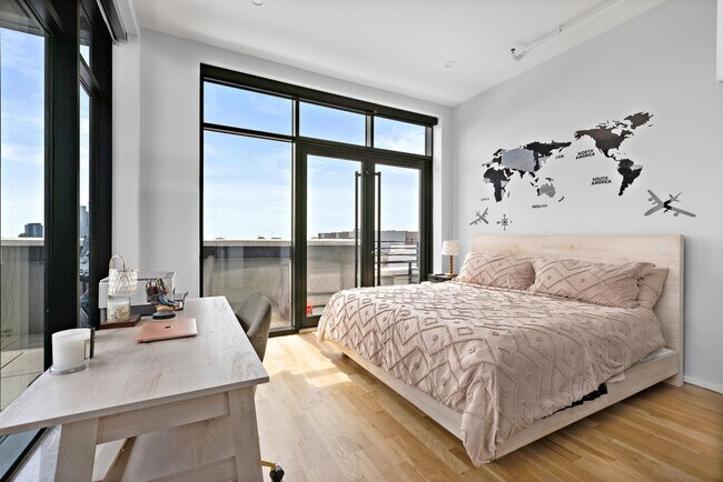 Photo - 142 Charles St Unit PH-1