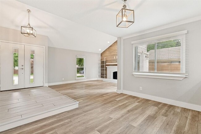 Photo - 2114 Wheaton Dr