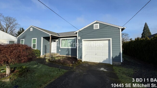Building Photo - Ranch Style 3BD Home - SE Portland!