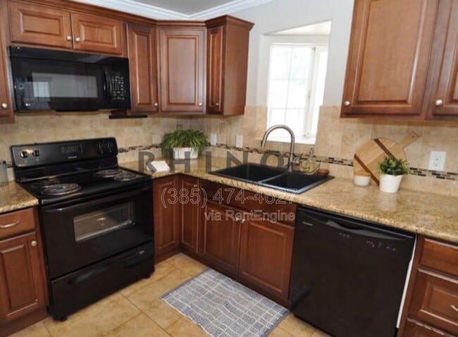 Photo - 174 Claybourne Ave S