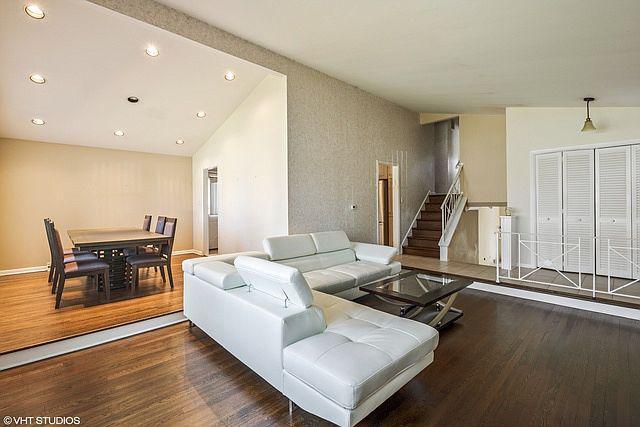 Photo - 614 Leamington Ave