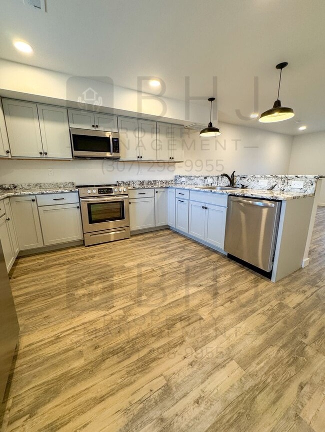 Photo - 2 BED/ 1.5 BATH TOWNHOME