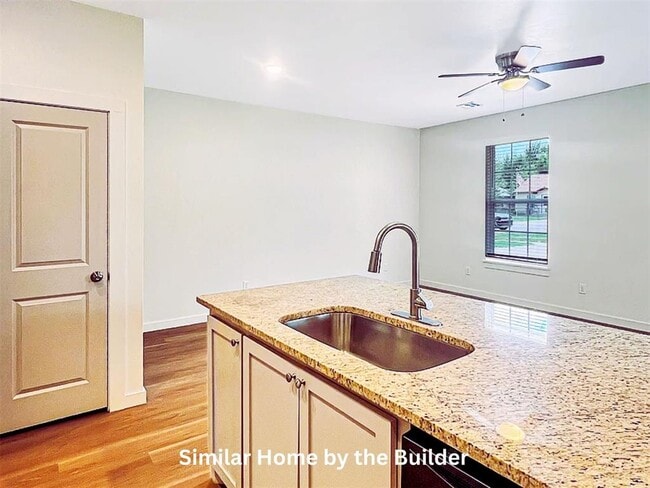 Photo - 1205 SW Bishop Rd